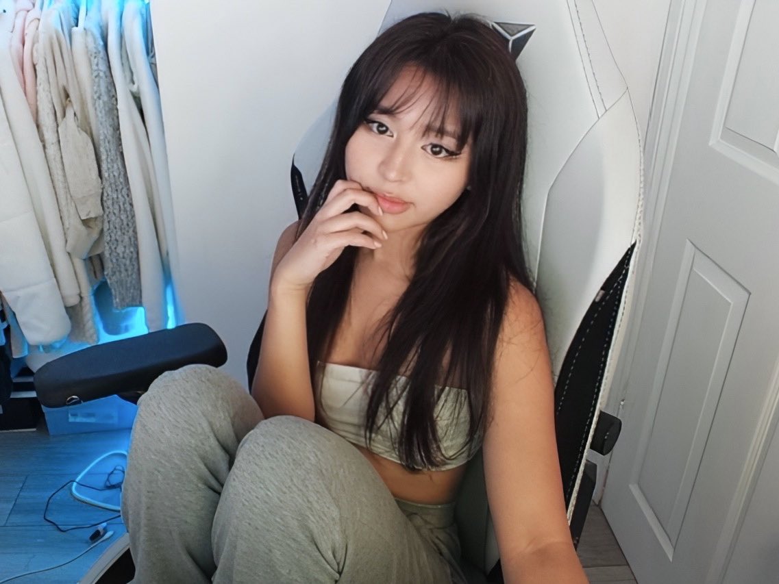 show sum love <3
twitch.tv/ashlyne