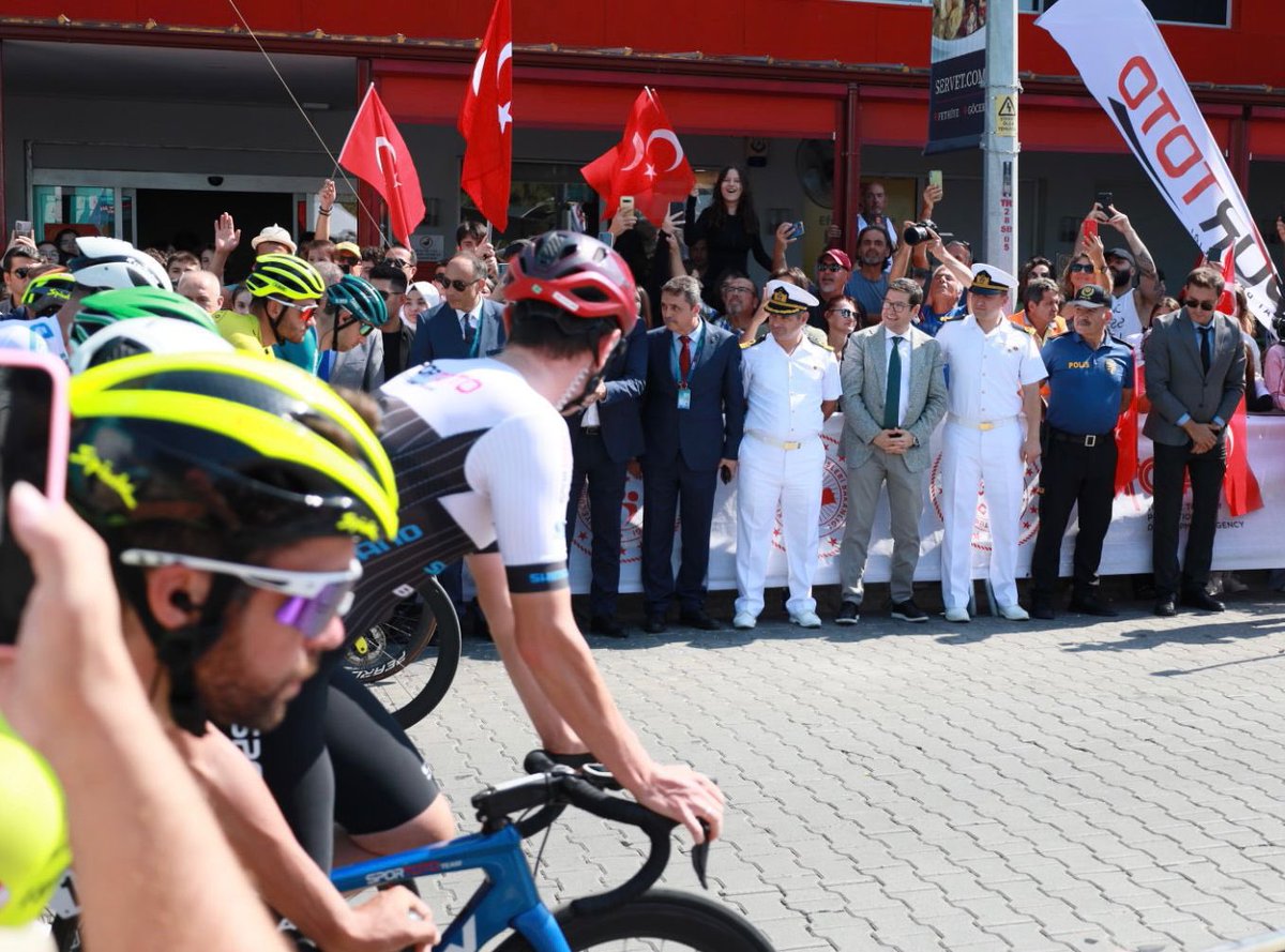 muglatarim's tweet photo. "58. Cumhurbaşkanlığı Türkiye Bisiklet Turu " Muğla'da Fethiye'nin güzel doğasında ve havasında keyifle başladı.
Bu güzel etkinliğe açtığımız  standımızda konuklarımızı ağırlayarak katkı sunduk.
Tüm konuk ve sporcularımıza ilimize hoşgeldiniz diyoruz.
@tcbestepe @tcmuglavaliligi https://t.co/9QBddWQNDO