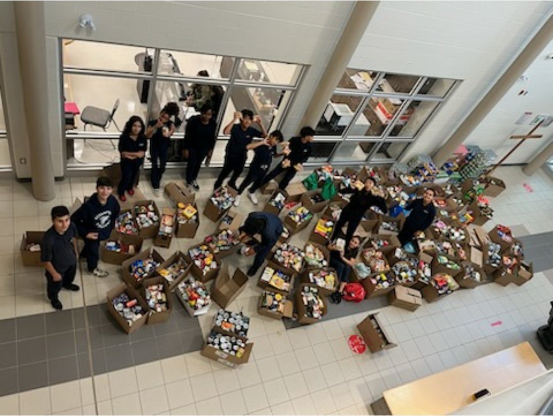 oloaces's tweet photo. Our Thanksgiving food drive for the Good Shepherd was a huge success thanks to the overwhelming generosity of our school community. This will go a long way in helping those in need. https://t.co/iEv7ugImXs