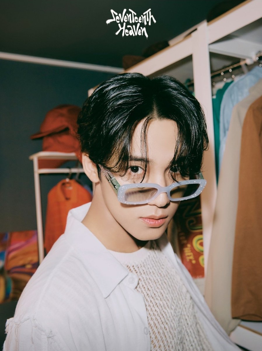 Quoyah131's tweet photo. 🗣 STOP!!!! Ok 🚨🚨🚨🚨

Yea somebody pick me up off the FLOOR!!! SEVENTEEN why would you do this to me this early in the morning while i'm at work luckily my friend the manager so she understands the BARKING coming from me but OMG OMG 🔥❤️😋🫶🏾☺️🥵🫠🤭🤪🤣🥰💎 https://t.co/fMMB4B5haL