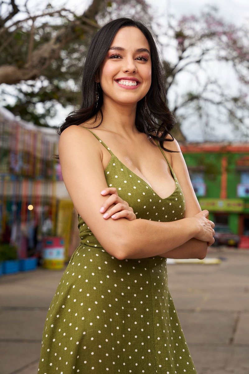 MundoAnaEsFC's tweet photo. Sigue el link anexo y descubre la entrevista realizada a Ana María Estupiñan por el medio digital @RevistaSemana sobre la nueva producción del Canal RCN.
#RIGO ❤️. 

Link: https://t.co/vnrOjA2Jfd https://t.co/uKgB2k3Z11