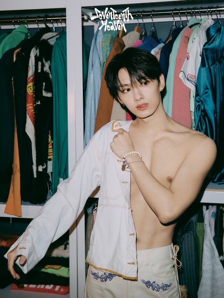 Quoyah131's tweet photo. 🗣 STOP!!!! Ok 🚨🚨🚨🚨

Yea somebody pick me up off the FLOOR!!! SEVENTEEN why would you do this to me this early in the morning while i'm at work luckily my friend the manager so she understands the BARKING coming from me but OMG OMG 🔥❤️😋🫶🏾☺️🥵🫠🤭🤪🤣🥰💎 https://t.co/LKf64Pefo7