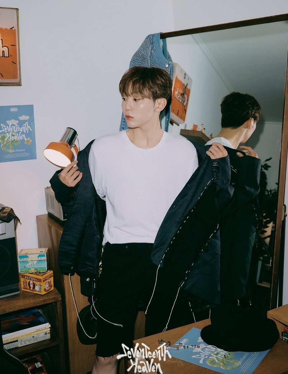 Quoyah131's tweet photo. 🗣 STOP!!!! Ok 🚨🚨🚨🚨

Yea somebody pick me up off the FLOOR!!! SEVENTEEN why would you do this to me this early in the morning while i'm at work luckily my friend the manager so she understands the BARKING coming from me but OMG OMG 🔥❤️😋🫶🏾☺️🥵🫠🤭🤪🤣🥰💎 https://t.co/LKf64Pefo7
