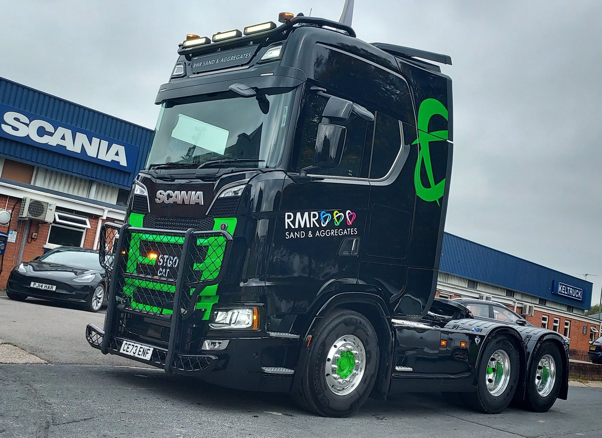 Rob Morris, RMR, take their first new Scania, and what a striking beaut she is, V8, S660 6x2, Full Air Suspension, Top Spec, STGO 65t.....enjoy guys!!!  #Suppliedbykeltruck @keltruck @ScaniaUK