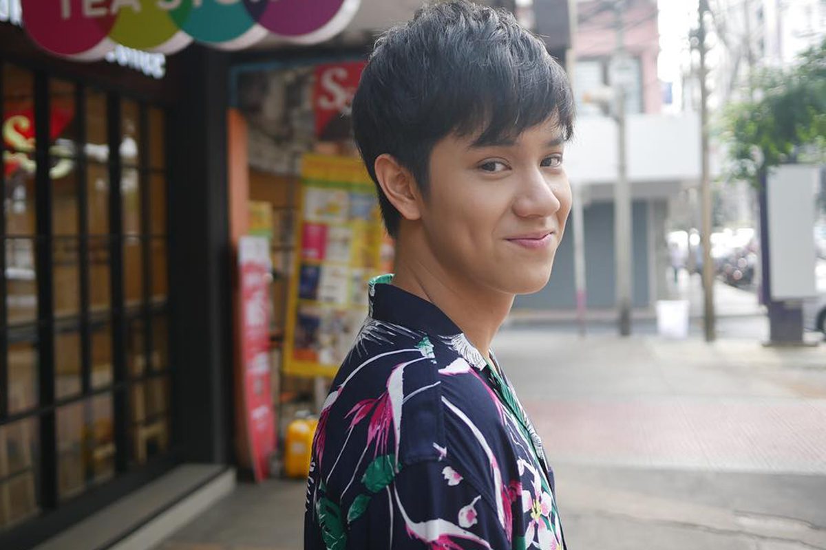 ohm_pawi's tweet photo. #OhmNanon #PerthChimon AU

- CAN I? -

Nanon Korapat
Ohm Pawat
Perth Tanapon
Chimon Wachirawit

Nanon yang seorang pecundang mencintai ohm pawat yang memiliki kekasih, bisakah cintanya terwujud? https://t.co/2WDa1WgH6Z