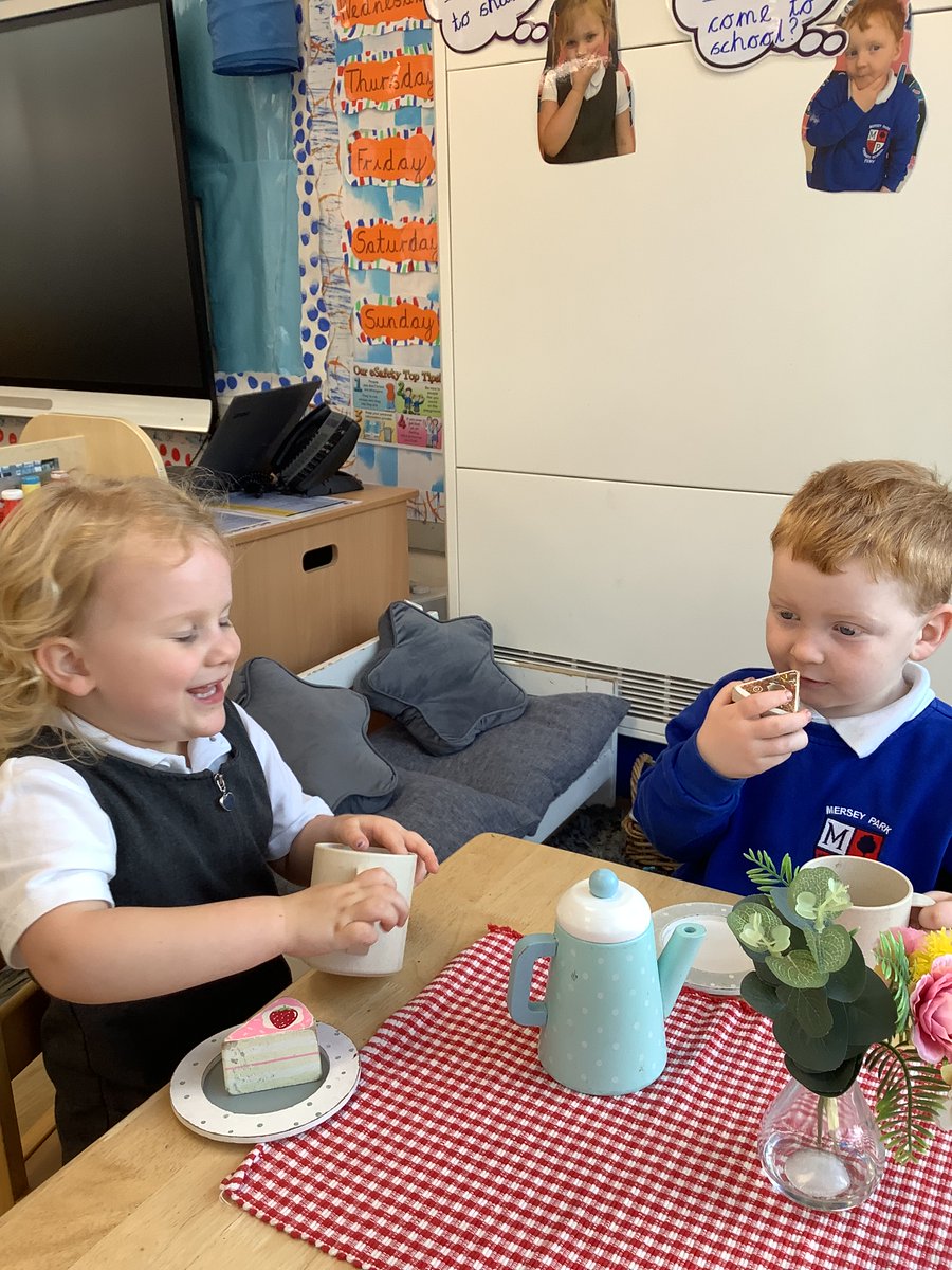 MPPS_Wirral's tweet photo. F1 are always ready to listen and help a friend. We ask each other how we are feeling every day!
#WorldMentalHealthDay #eyfs https://t.co/Ha5xJx50j4