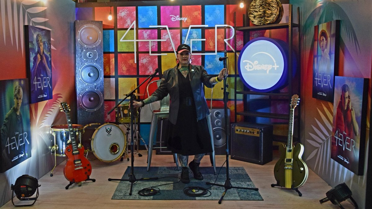 Ayer vi el primer capítulo de #4EVER con #CNCOUltimaCita y hubo conferencia  al rato subo la nota. Estreno 11 octubre por #DisneyPlusLatam #serie #musica #disney #sandymoon #disecciontv
