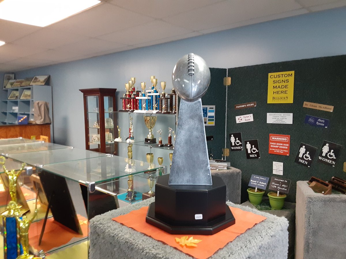 BullocksEngrave's tweet image. Visit our showroom.
Check out our website.
Have a great day!
#BullocksEngraving #EngravableGifts #Awards