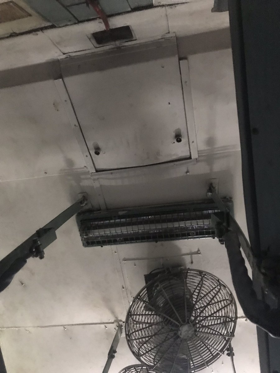 niladuhan's tweet photo. @RailMinIndia @RailwaySeva  dear sir train no 16032 coach no S1 seat no 41 light in not working 
Train departure time 10:30 from Matavaisno Devi Katra 
So please if possible can you please replace 
Thank you 🙏🏻 https://t.co/TcepK9GZB5