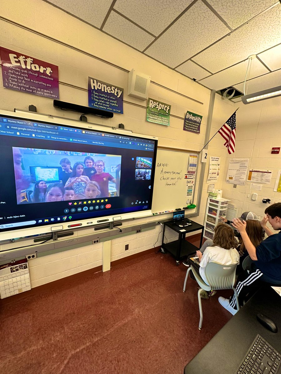 Another great #mysteryskype with @arperrier ‘s class in France 🇫🇷!So fun that we get to connect each year.  #mysterymeet #mysteryzoom #bssdproud #bsmsrocks @BSSDCitizen  @BSSDCommunicate @BSSDThinker