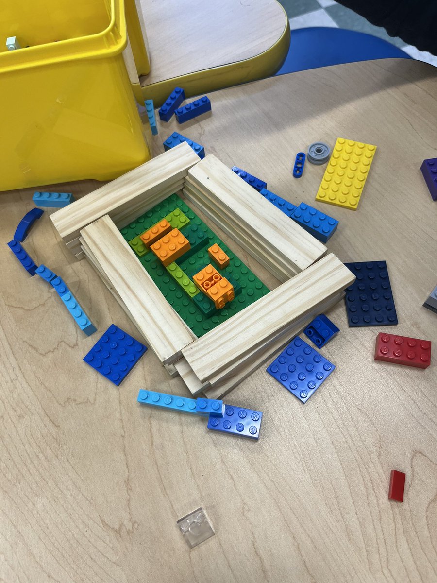 MsPepeLibrarian's tweet image. @school4_gr1 class used legos and KEVA blocks to create fences for the CREEPY 🥕!! #STEMeducation #spookystem #STEMLITERACY