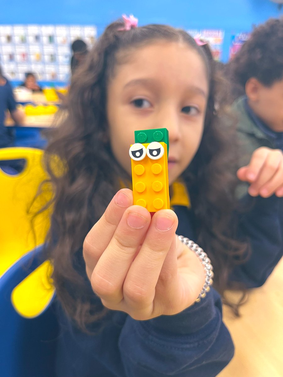MsPepeLibrarian's tweet image. @school4_gr1 class used legos and KEVA blocks to create fences for the CREEPY 🥕!! #STEMeducation #spookystem #STEMLITERACY