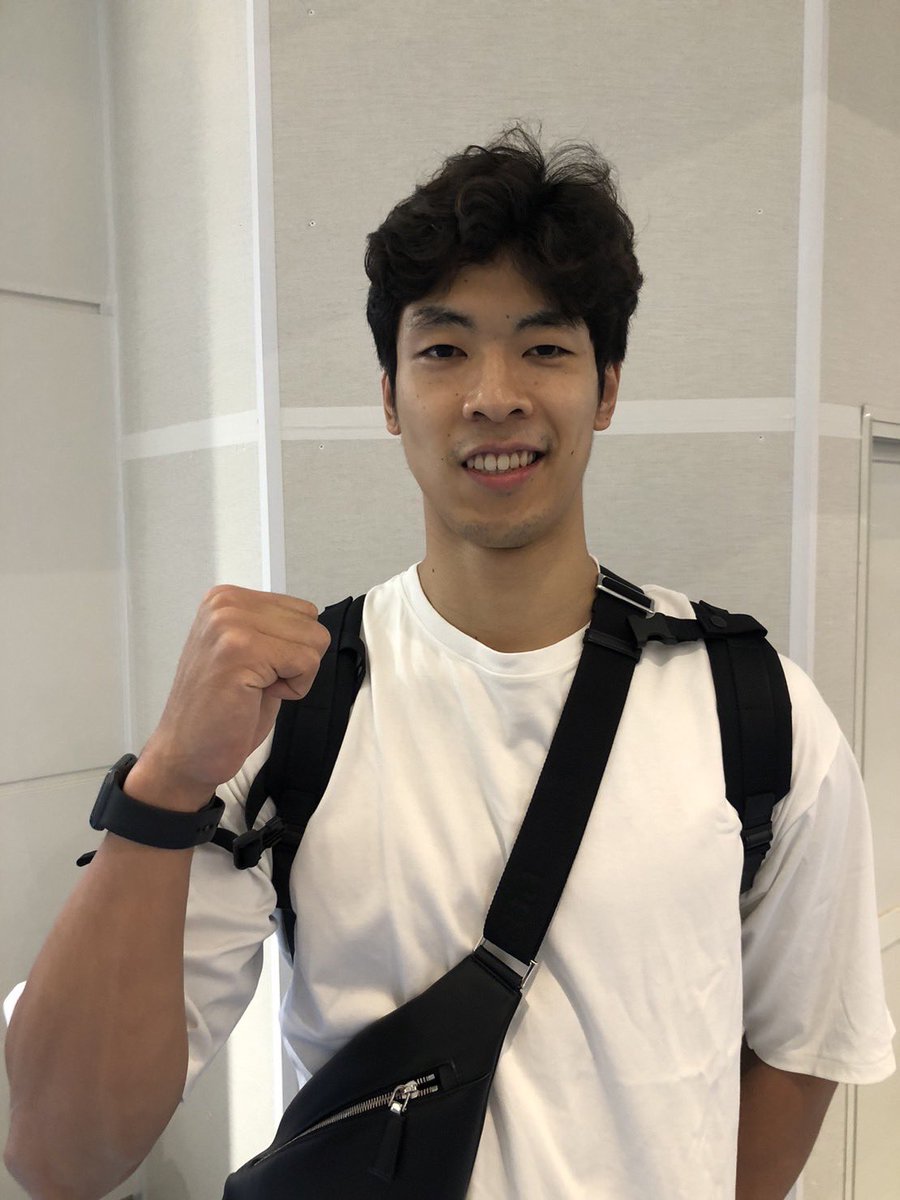 fujitv_volley1's tweet photo. #宮浦健人 選手が移籍先のパリバレー合流のため🇫🇷フランスへ出発しました✈️

パリ五輪に向けて…
『レベルアップしたいではなく、必ずレベルアップします』とコメント‼️

来年のパリ五輪でさらにパワーアップした姿に期待！
引き続き、応援しましょう👊📣 https://t.co/i7R0eTiMzi