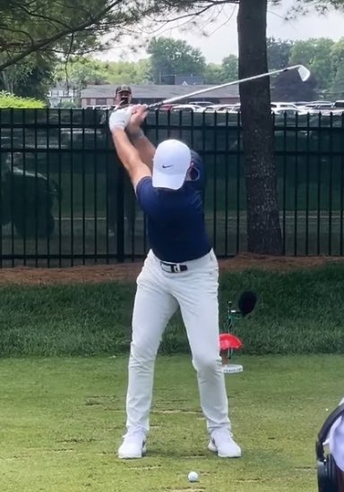 Two pros, two ways to generate #speed. Notice how I use the ground (bent legs) to force #resistance, while  <a href="/McIlroyRory/">Rory McIlroy</a> uses flexibility (shoulder turn). Two totally different methods, both producing results.