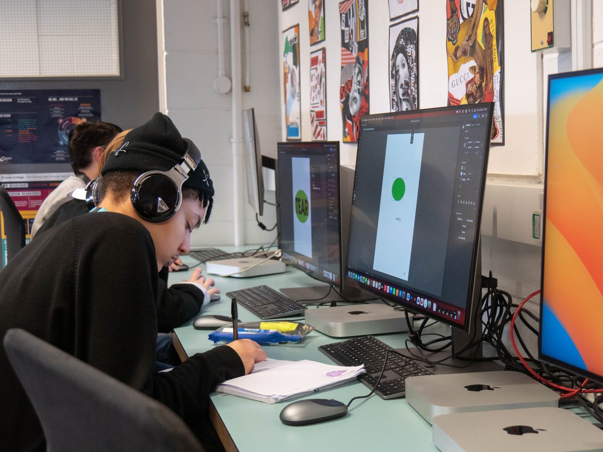 cravencollege's tweet photo. This #DigitalTuesday the Graphics Level 3 Year 1 students have been exploring creative typography and learning how to deconstruct type using Adobe Illustrator.

Graphics tutor, Joanne Pullen says: "Students are enjoying the process of experimenting with digital tools and techniques to create imaginative outcomes."

#CollegesWeek2023 #LoveOurCollegesWeek @irwinmitchell @AoC_info
