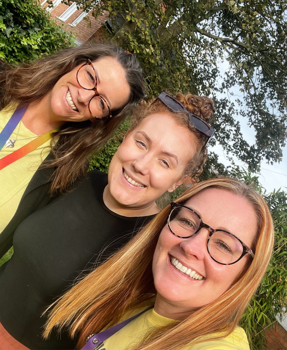 Lovely to welcome Emma from @menphysuk to our lovely centre and what better day to chat about how we can support even more families and children #worldmentalhealthday #HellowYellow @YoungMindsUK