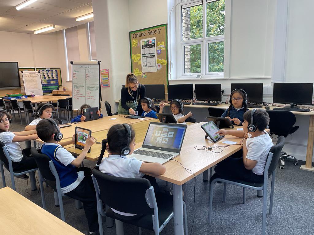 carltonj_i's tweet image. Our Year 2 children have been accessing Lexia to improve reading and develop reading skills @LexiaUK #readingformeaning