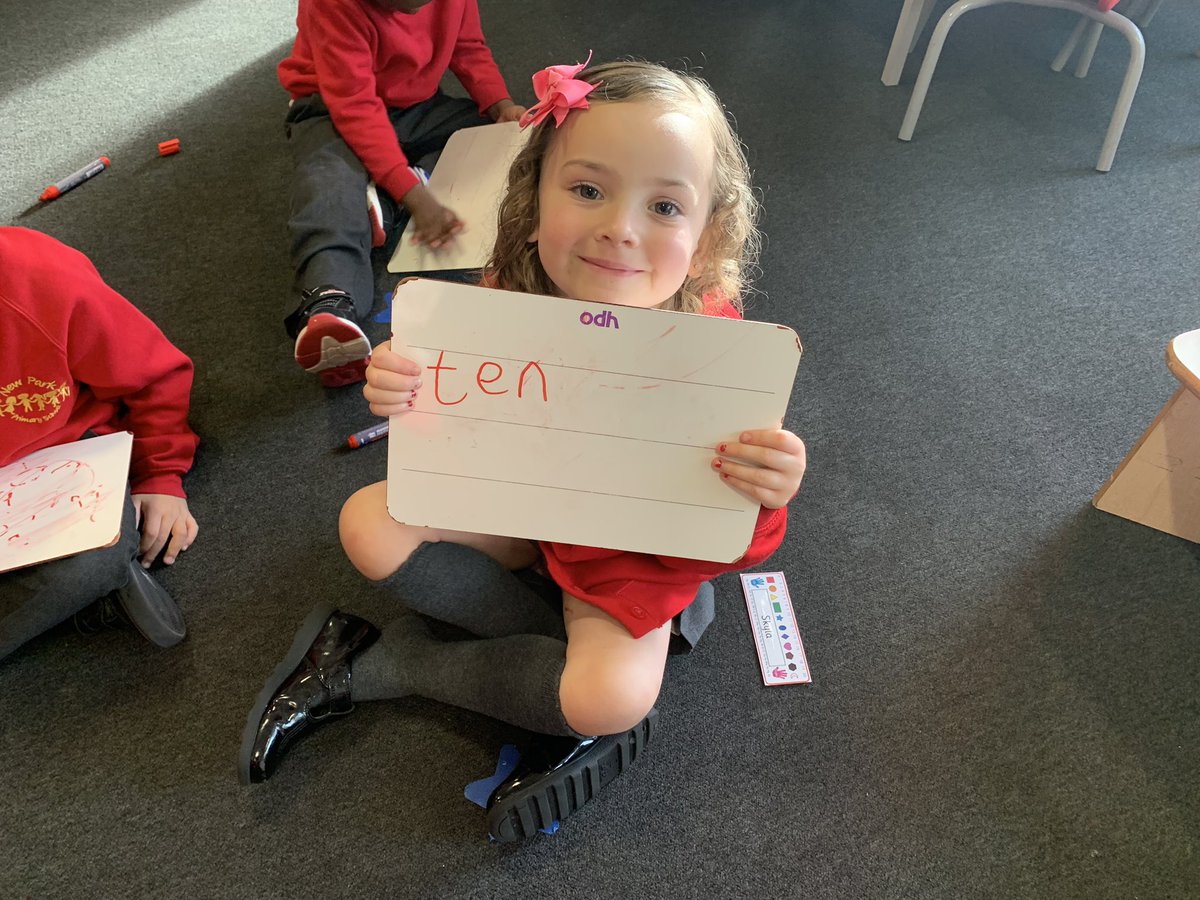 NewParkPrimary's tweet photo. RM have been working so hard with their writing in phonics! #NP_RM #NP_Phonics https://t.co/6tgtVuFOsH