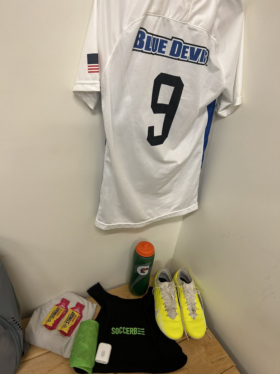 Big shoutout to Soccer Bee for their fantastic sponsorship! It's been an incredible month of teamwork and growth. Grateful for this partnership and excited for what's to come! ⚽ #SoccerBee #Grateful #soccer #college #NIL 🇪🇨🇺🇸