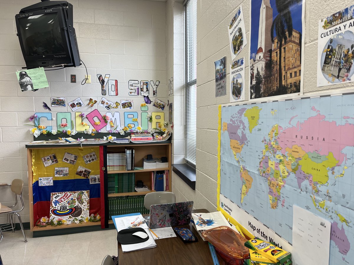 Excited to visit ⁦@AndresMunozNC23⁩ at Bandys High School. He is #UnitingOurWorld by sharing his language and Culture. ⁦<a href="/ParticipateLrng/">Participate Learning</a>⁩