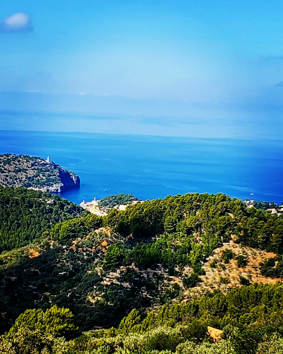 blonde_on_bikes's tweet photo. Headed up to Mirador Ses Barques and had a well earned refreshment🥤 looking over the Soller Valley⛰️
Then on to the beautiful village Fornalutx. Some lovely off road routes today and amazing views 👌 ☀️🚴♀️
#fornalutx #SollerValley #MiradorSesBarques #mountainbiking #Mallorca https://t.co/D17meOvCG2