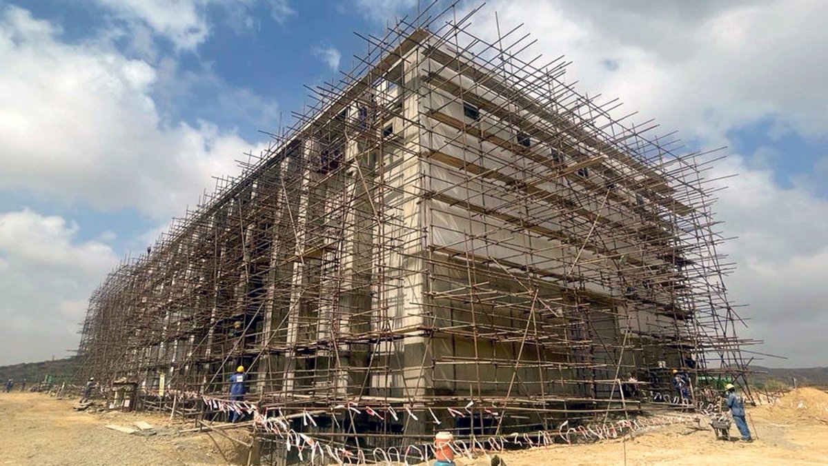 KElectricPk's tweet photo. KKI grid construction is in full swing. CEO KE and senior leadership visited the grid to oversee the progress &amp; inaugurated the cutting-edge 500KV GIS installation. The project aims to strengthen Karachi's connection to the National Grid &amp; enhance access to affordable electricity https://t.co/nhd9T2IPRb