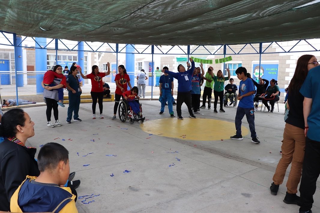 VoceriaArica's tweet photo. #FFOIP 👧🏻🧒🏽🚸| En el marco del cierre del proyecto FFOIP del Centro de Rehabilitación y Educación Especial “Kantaturu”, celebramos el aniversario de la institución, junto al seremi de Gobierno, Nicolás Gonzalez, niñas, niños y comunidad escolar. 🫶 https://t.co/cfULfZemgv
