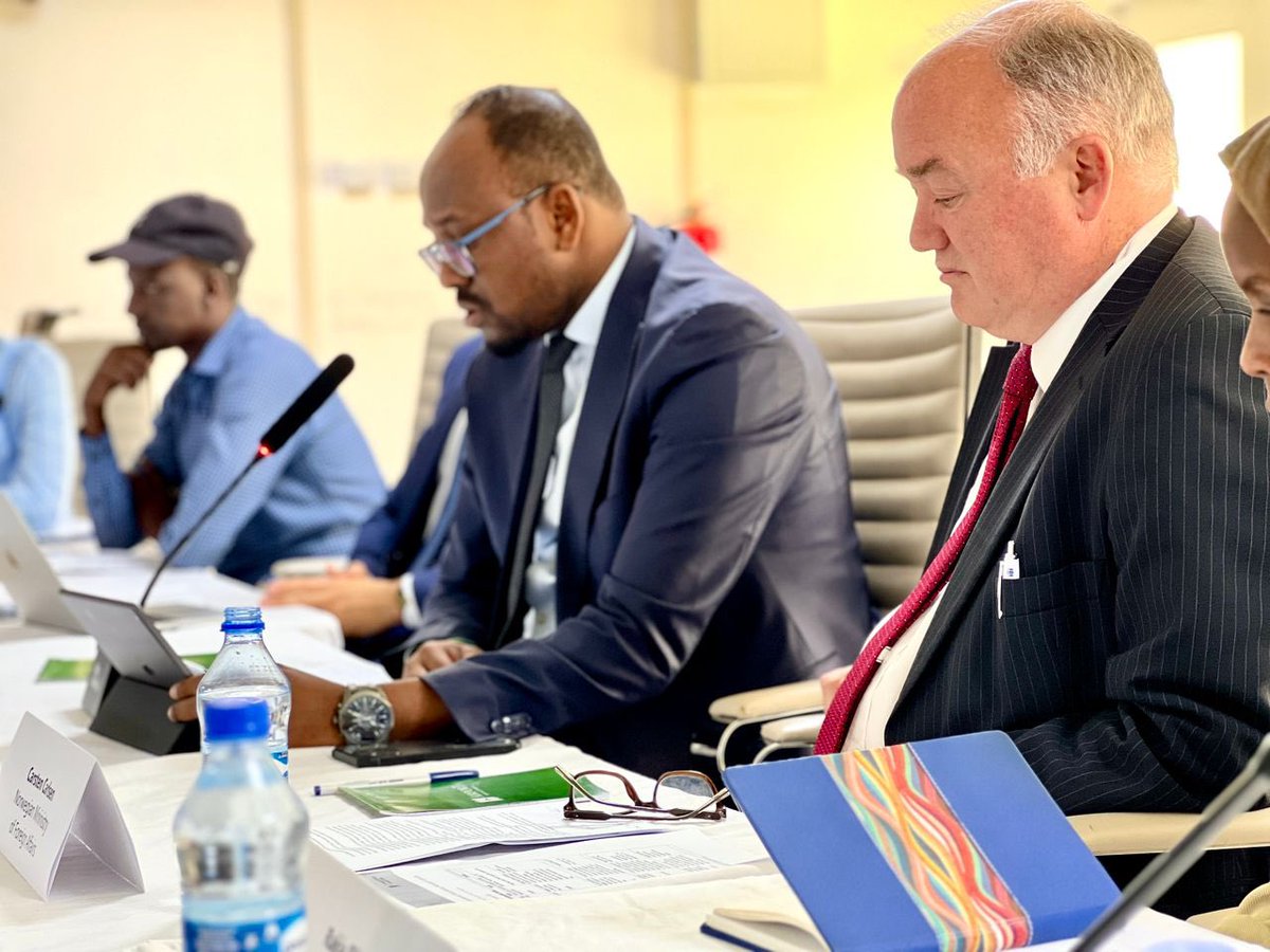 AhmedNur_Yussuf's tweet photo. Today 10th October, I opened Workshop organized by EIP on climate-related security risks. The environmental challenges we face today are deeply inter-connected. Changes in climate affect insecurity, conflict affects the environment. @Eurpeace @MoECC_Somalia @HodderClimate https://t.co/2gsKrCpcIU