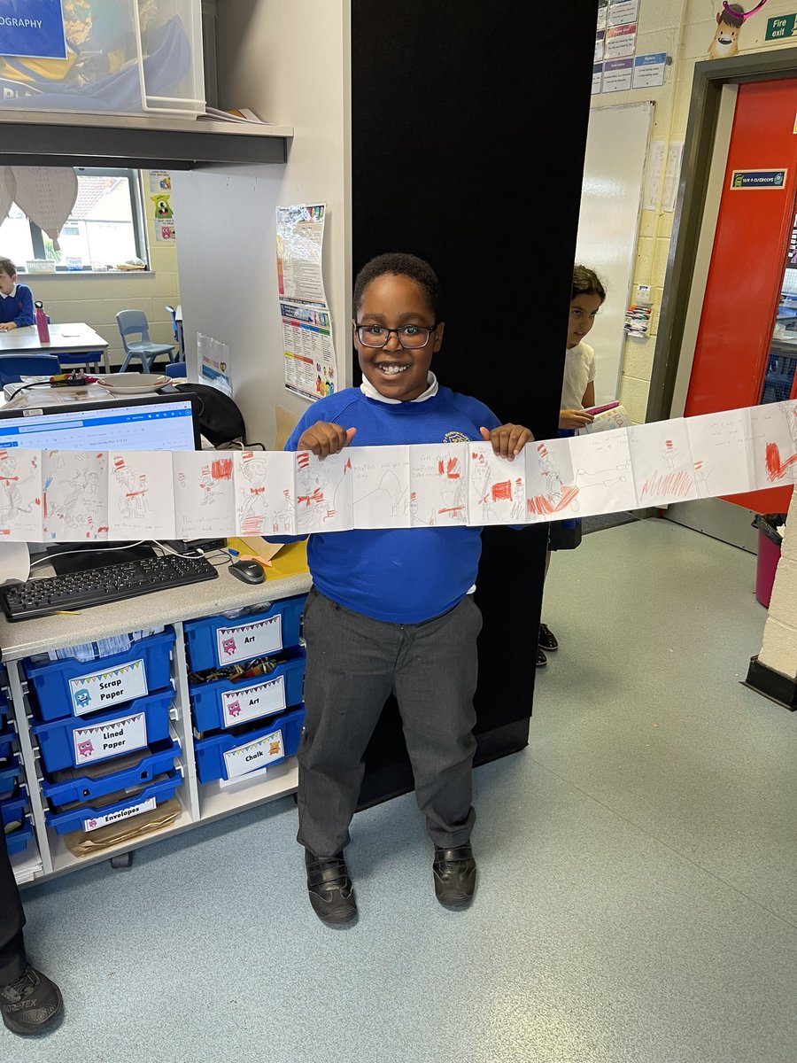 Flomellynews's tweet photo. Miss Bear has been very impressed with how the children have immersed themselves into writing day. They have created some amazing concertina books about themselves. It was a joy to see how much they enjoyed writing and reading them was even better. #flomellywriting  @BL_Learning https://t.co/IyFJgNOBco