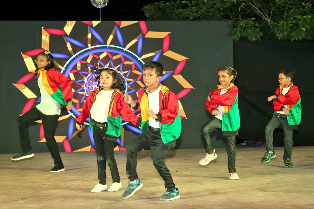 Yoshvas_Studio's tweet photo. Radiance The Pride ( Weekend Batch) Kids Performance #first #year #anniversary #dance #show #yoshvasdancestudio #pammal #pallavaram https://t.co/dVNTRnbMig