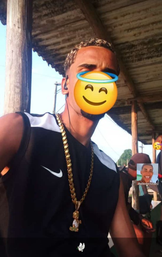 Nenhum mal me derruba, pois quem me guarda não me nega proteção. 🙏🏽❤️🥈
