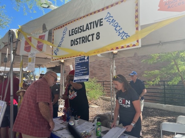 AZLD8Dems's tweet photo. Thanks to everyone who helped with petition signatures and to register new voters at #tempe Tardeada over the weekend. See you at our #azld8 meeting tonight! https://t.co/Zsh5evrOEn
