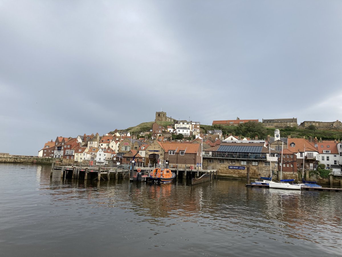 The_MMO's tweet photo. We had a great #IVMS chat with fishers today! 60% of #Scarborough and 75% of #Whitby fleets have ordered devices, many saying they received their grants within 3 days. We'll be in #Bridlington from 12pm tomorrow - come and say ‍hello! Claim your grant: https://t.co/1PdmFTVUU0 https://t.co/XaMKZTwhKx