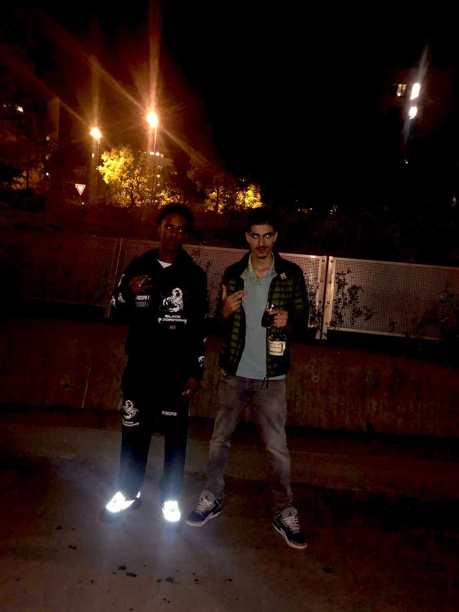 Aran2010pimp's tweet photo. https://t.co/ErHGEqCWci