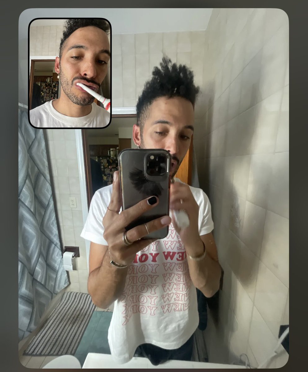 GilbertDSanchez's tweet image. #RealestPersonOnEarth