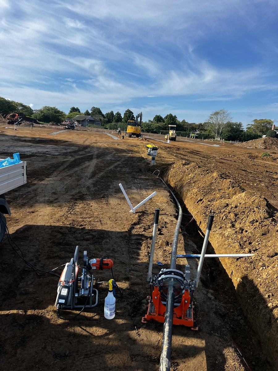 ParkerBTurf's tweet photo. Putting in the hours lately fusing pipe for our driving range renovations. Can remember sitting in irrigation class back in college wondering when and where I’d ever get to do this stuff. Well here I am. https://t.co/pMeOkMSmne