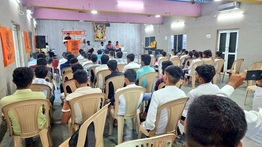 KarnavirGohil's tweet photo. પાલીતાણા પ્રવાસ:- પાલીતાણા નગર દ્વારા નગરના 5 કેમ્પસ કારોબારી ની ઘોષણા કરવામાં આવી https://t.co/TsE1eillXo
