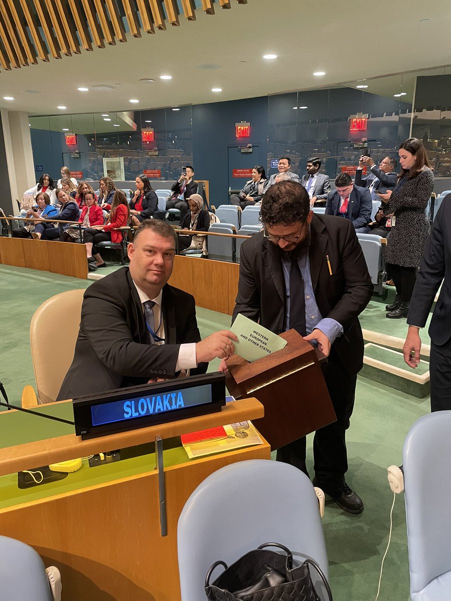 Sincere congratulations 2
🇧🇮🇬🇭🇲🇼🇨🇮🇨🇳🇮🇩🇯🇵🇰🇼🇫🇷🇳🇱🇧🇷🇨🇺🇩🇴
4 successful election 2 <a href="/UN_HRC/">UN Human Rights Council</a>!

Especially 2 fellow #EEG member countries Albania 🇦🇱 &amp; Bulgaria 🇧🇬

🌍🌎🌏needs strong voices 2 unequivocally uphold principles of #HumanRights &amp; #InternationalLaw!

🇸🇰 stands ready in support!