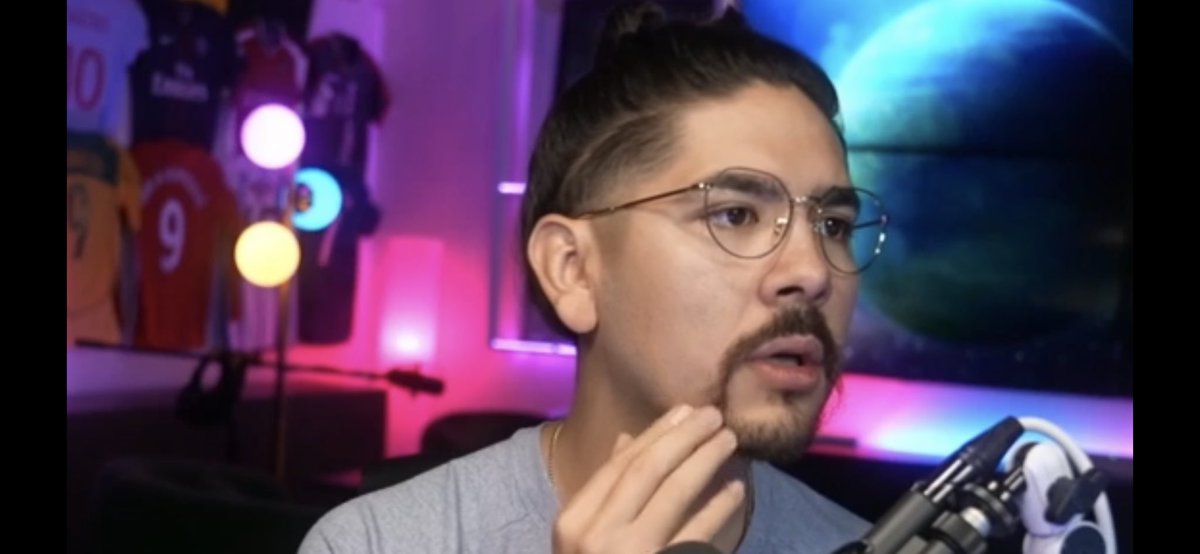 DavieRobinson3's tweet photo. @Castro1021 YOU LOOK GOOD 
I RATE THE TRIM 

HA YOU THOUGH THAT SHIT STINKSSS https://t.co/M4veN5bZfC