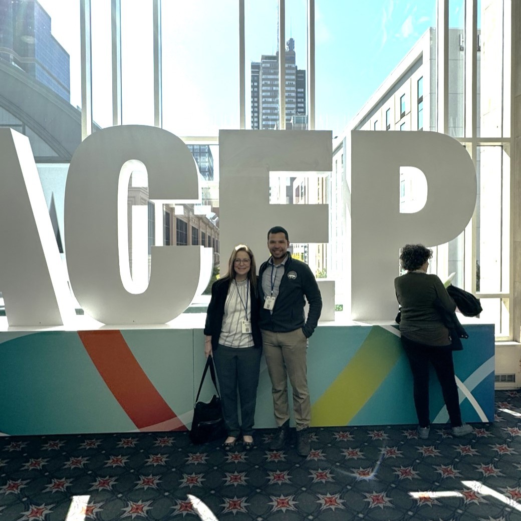 ABEMCert's tweet photo. Dr. Melissa Barton, ABEM's Director of Medical Affairs, is at #ACEP23 and excited to see #HaleyAcademy students like Dustin Carr here!
@ACEPNow https://t.co/C3gN8nsldp
