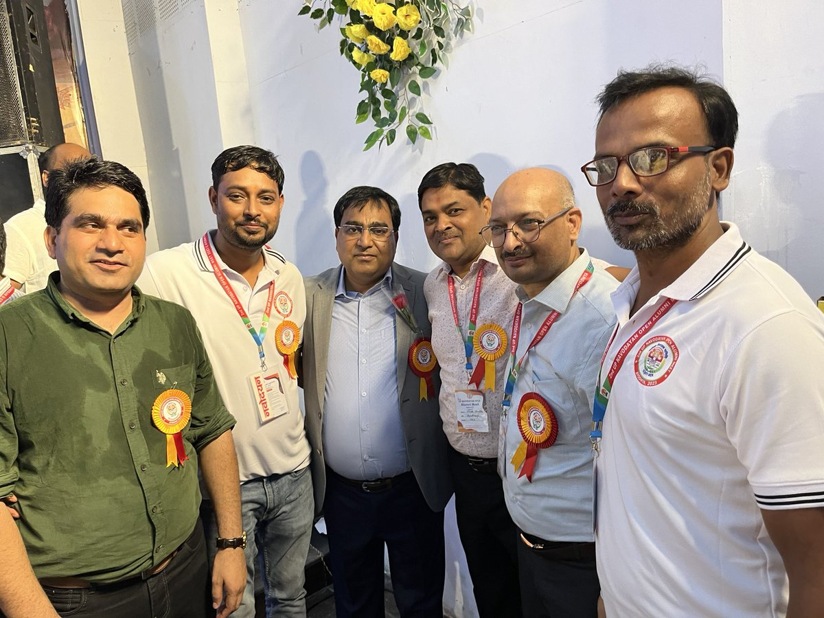 _AvinashD_'s tweet photo. Historical Celebration with Navodayan family in "Ayodhya" the holy land of Lord Shri Ram, it was a wonderful confluence in itself.
Keep meeting, keep on meeting !!! https://t.co/qhWVCto8xI