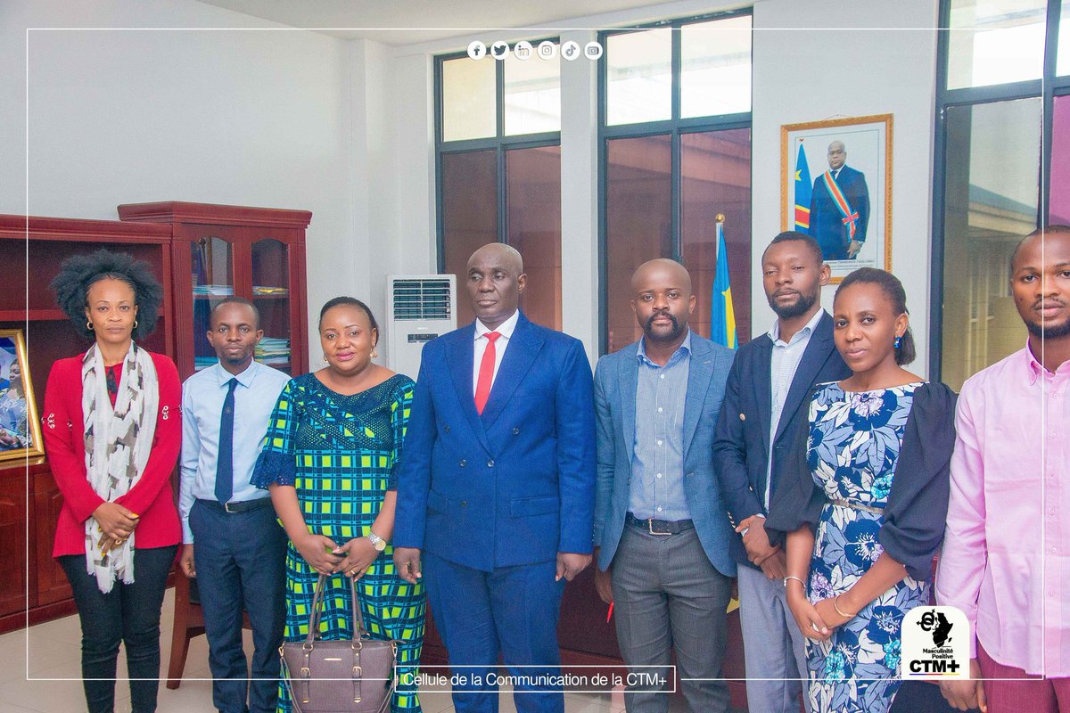 CtmpositiveRdc's tweet photo. Ce mrd 10 oct 2023, Son Excell. Mr. Nzinga Désiré, Ministre de l'entrepreneuriat et des pett et moyens entreprises a accordé une audience ds son  Cabinet de travail à la délégation de la Cellule Technique Mixte de la Masculinité Positive, conduite par Mm coord. Safi KANDOLO. https://t.co/Xk6nJmFmDH