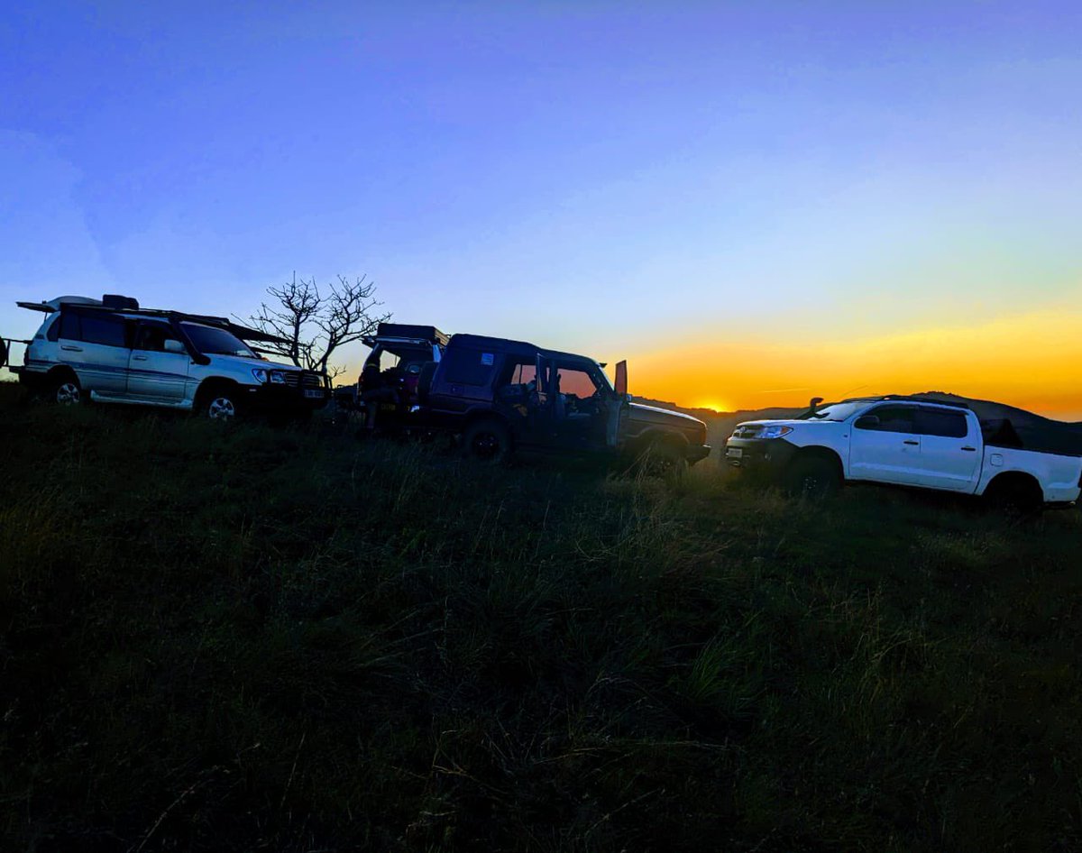 BunduRovers's tweet photo. Have a pleasant evening…. we just found tonight’s camping spot. #Bundurovers #Pointandgo https://t.co/R7Lx7uuGFW