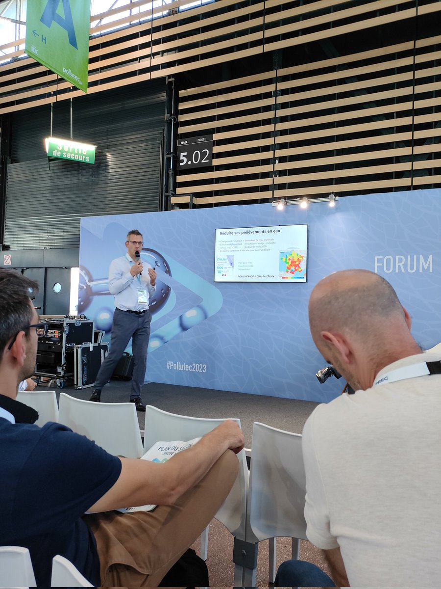 OI_Eau's tweet image. "Dans un contexte de diminution de la disponibilité en eau douce et d'une réglementation moins contraignante, les possibilités de #réduire, #recycler, #réutiliser sont à saisir". Julien Louchard, expert de l'@OI_Eau lors de la conférence sur le projet #lifeZEUS de #pollutec2023