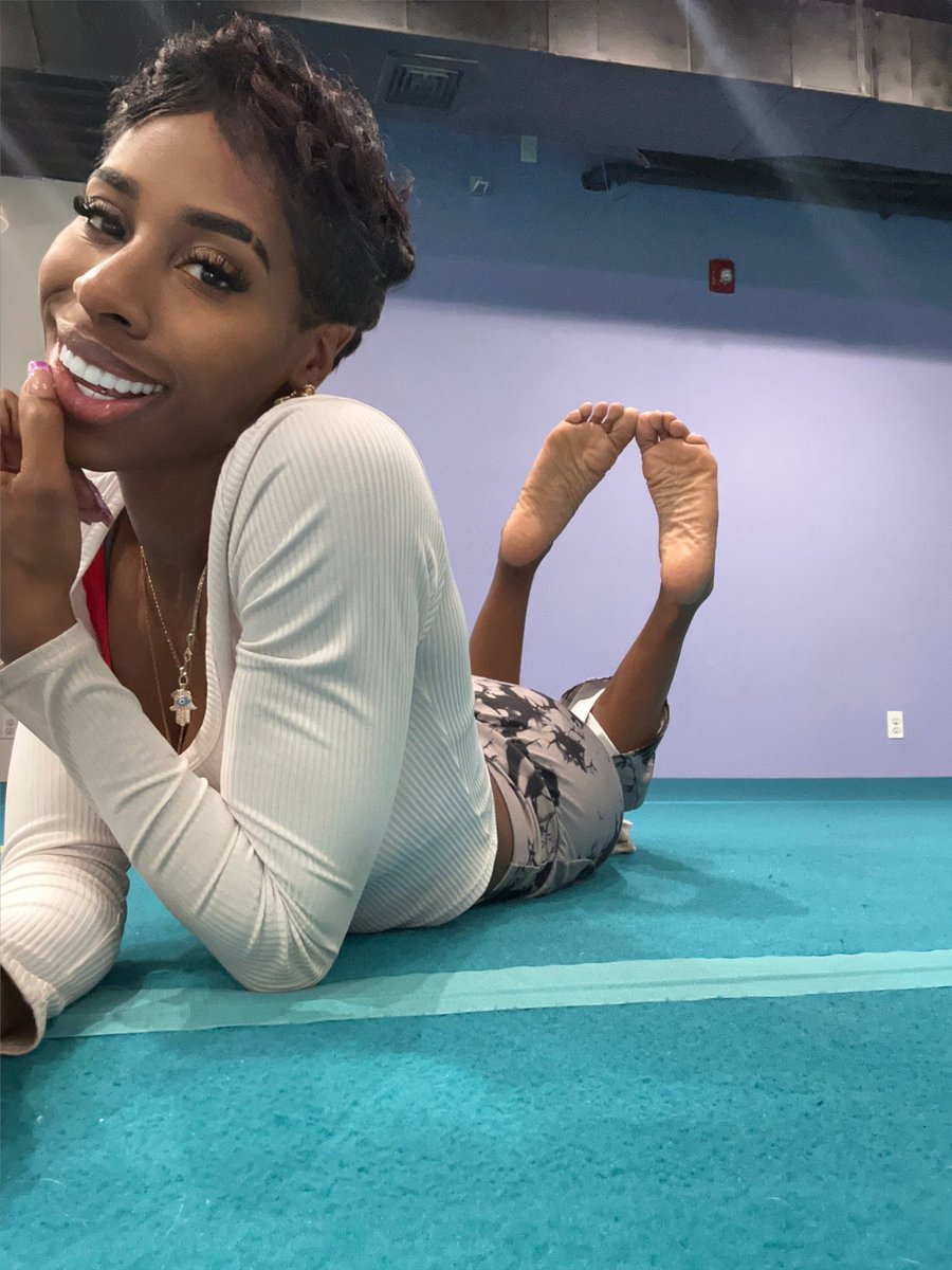 Waiting to be treated like the goddess I am ☺️