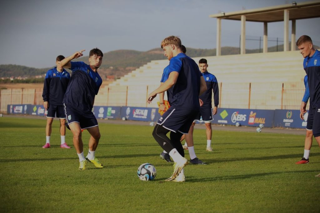 kosovarfootball's tweet photo. 🇽🇰 #Kosovo #U21 in training ahead of their #EURO2025 qualifier 🆚 Bulgaria. 💪
#BULKOS 🇧🇬🇽🇰 | #YoungDardanians 🦁 https://t.co/FRn75guwuO