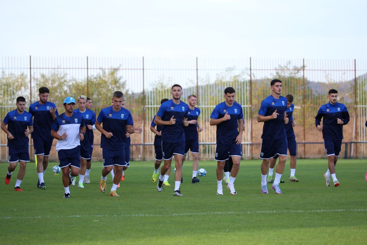 kosovarfootball's tweet photo. 🇽🇰 #Kosovo #U21 in training ahead of their #EURO2025 qualifier 🆚 Bulgaria. 💪
#BULKOS 🇧🇬🇽🇰 | #YoungDardanians 🦁 https://t.co/FRn75guwuO