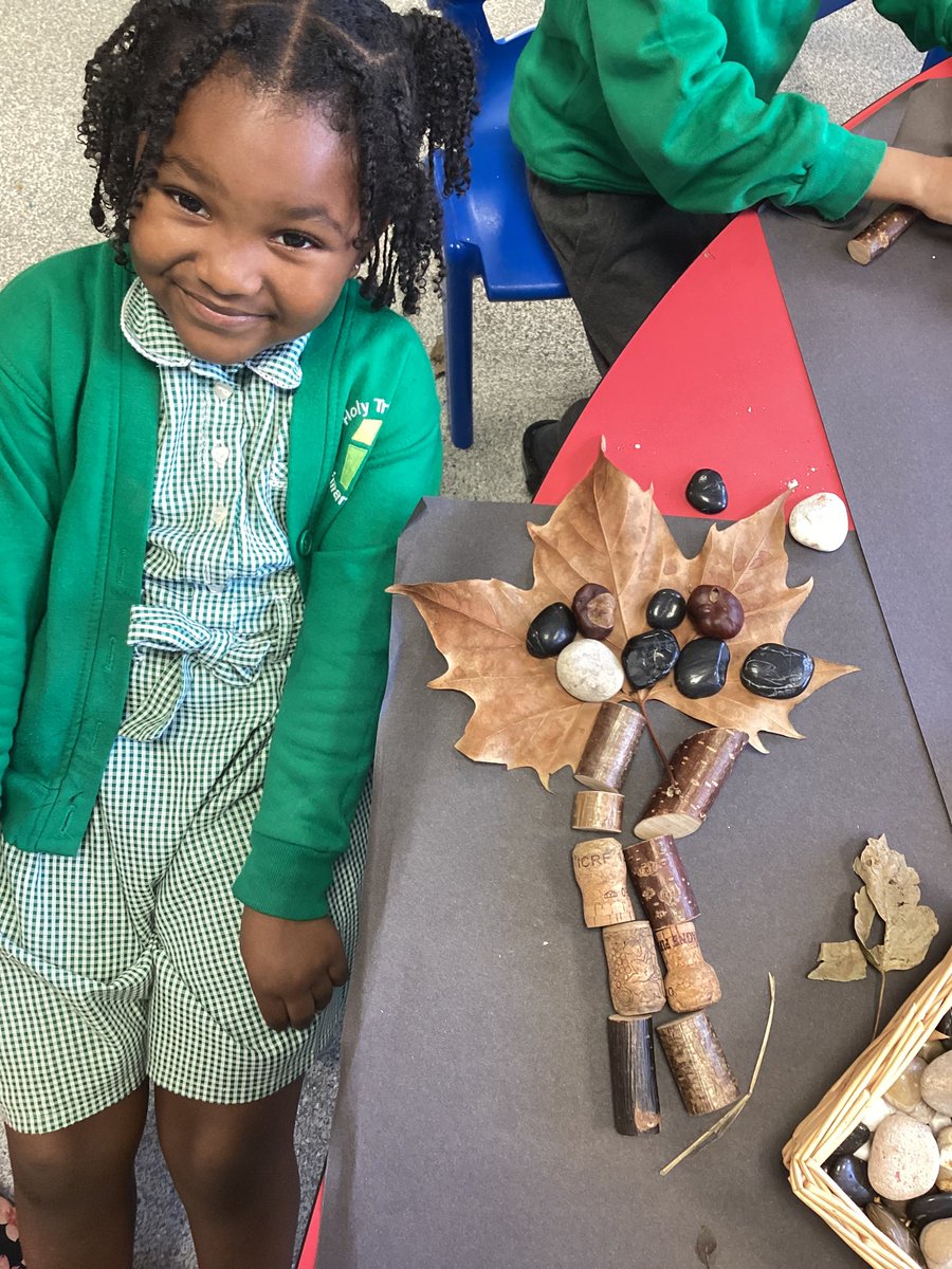 HtReception's tweet photo. We are Artists! Inspired by Andy Goldsworthy and the wonderful story of 'Leaf Man', Pegasus have been creating fantastic transient artwork. We carefully selected which loose parts and leaves to use and got to work with our masterpieces! #EYFS #ldbslat https://t.co/h7gwb3Obn0