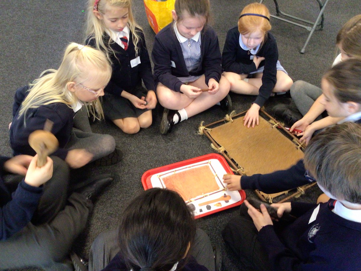 Year 3 enjoyed their visit from Maidstone Museum today. They were excited to hold Stone Age artefacts, some of which were over 8,000 years old. We thought our Stone Age names were great too!
