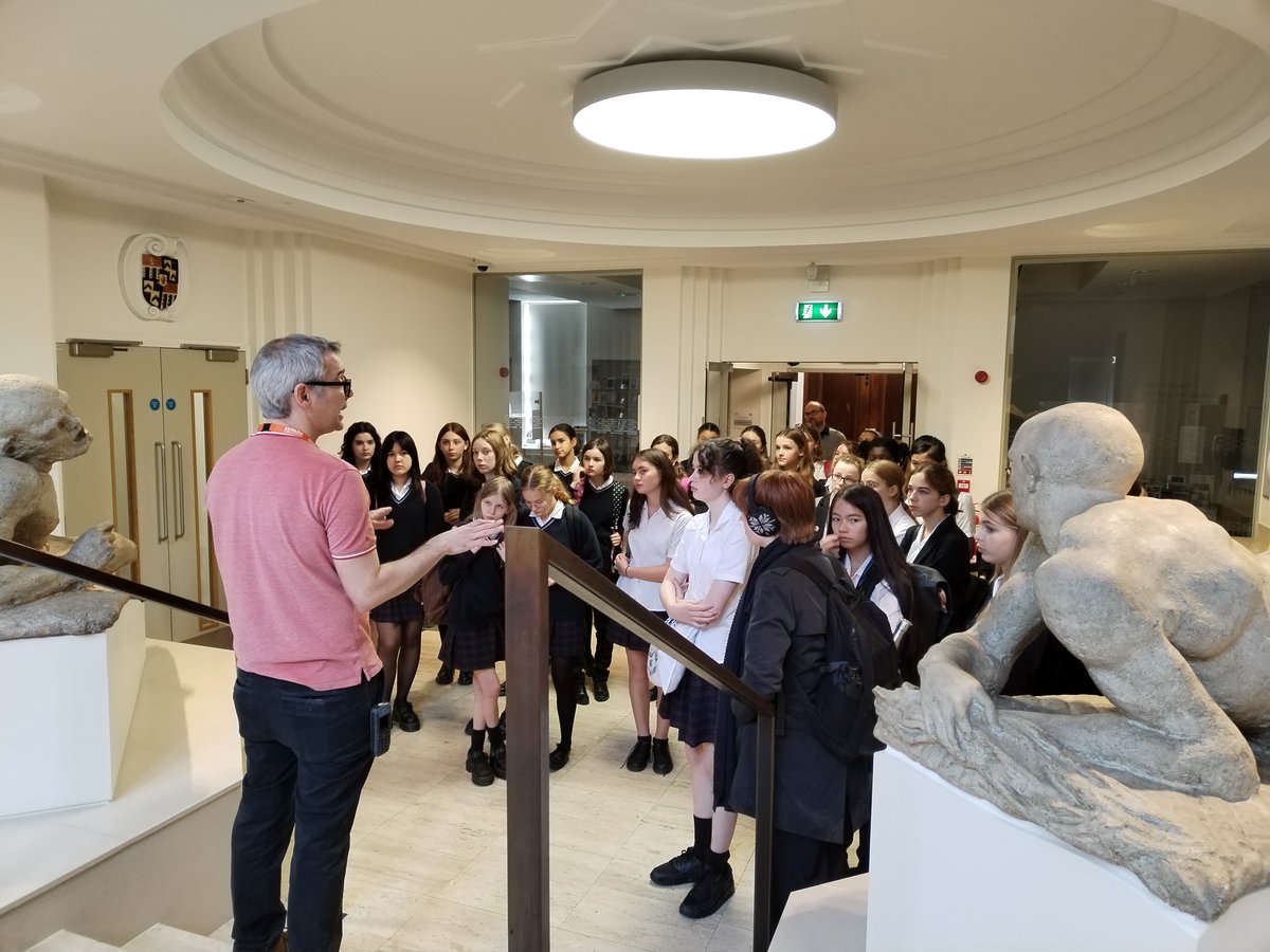SydenhamHigh's tweet photo. #WorldMentalHealthDay Year 9 learned about the word 'bedlam' history courtesy of #BethlemMuseum. Our pupils also learnt more about the importance of good mental health through the words of some of the hospital's patients and their art.
#UniversalHumanRight #MentalHealthAwareness https://t.co/yj9g2zCeNU